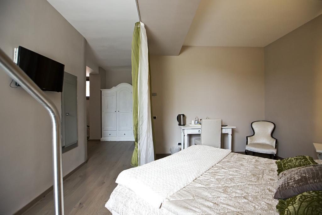 Hotel Tiro A Volo Pozzuoli Exterior photo